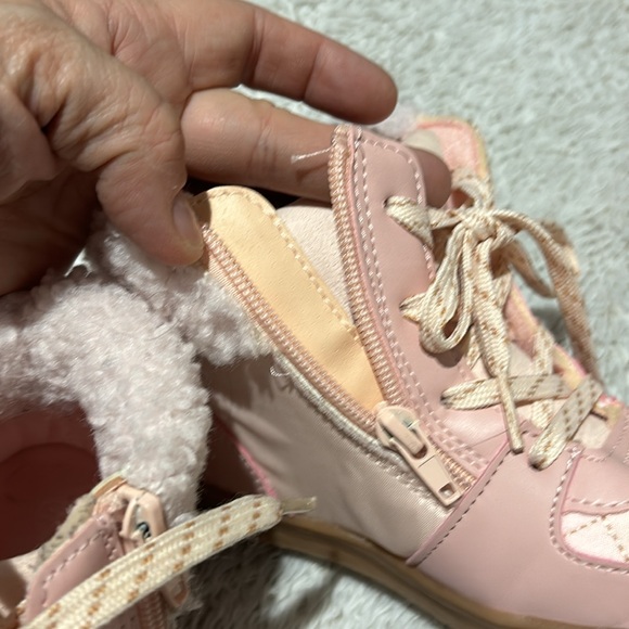 Carters 2m pale pink rubber sole furry nylon boot zipper entry worn once euc - Picture 7 of 8
